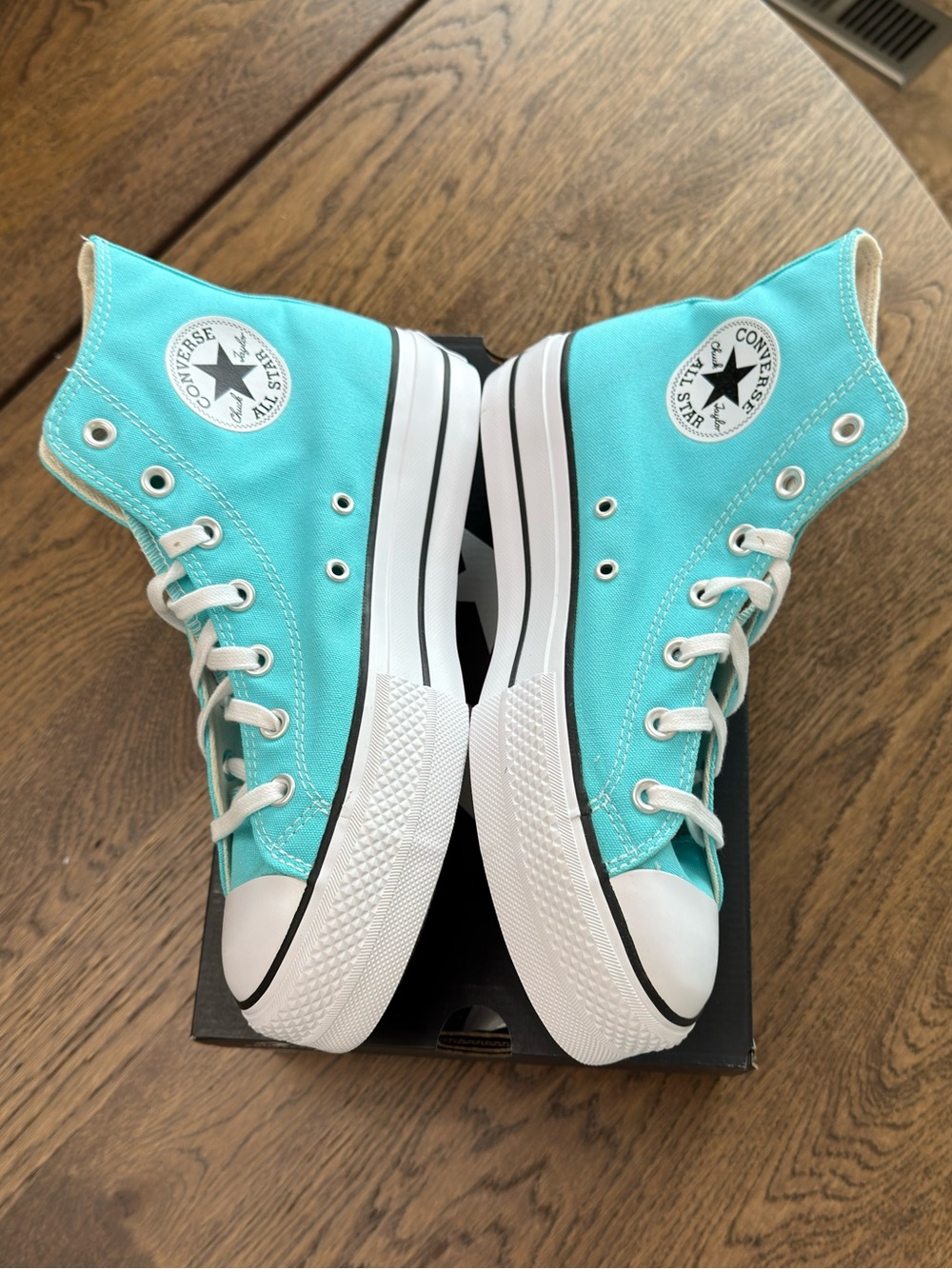 Converse CTAS Chuck Taylor All Star Lift Hi Cyan Platform Sneakers Women's 9.0